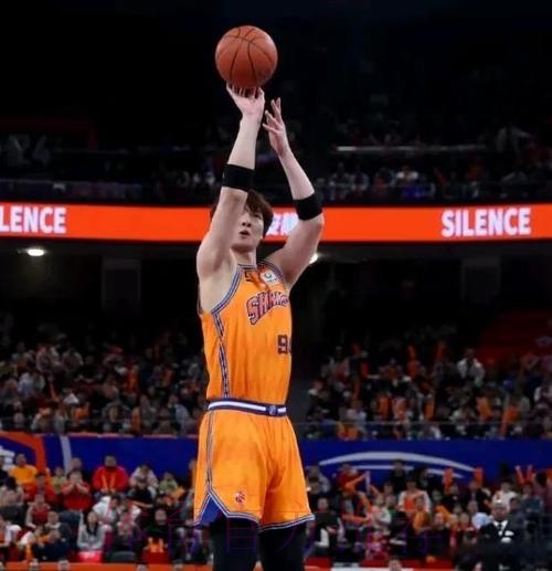 【集锦】快攻自抛自投!洛夫顿29分15篮板4助攻2抢断 | 上海96-81山西 【集锦】快攻自抛自投!洛夫顿29分15篮板4助攻2抢断 | 上海96-81山西